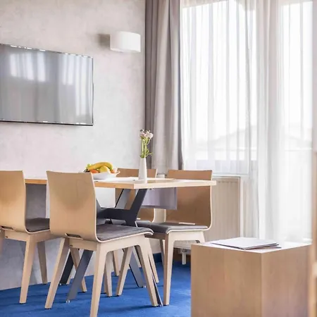 Seerose اممنستاد ام بودينسي